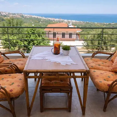 Serene Seaview Getaway With Garden In Akrata Apartamento Akrata