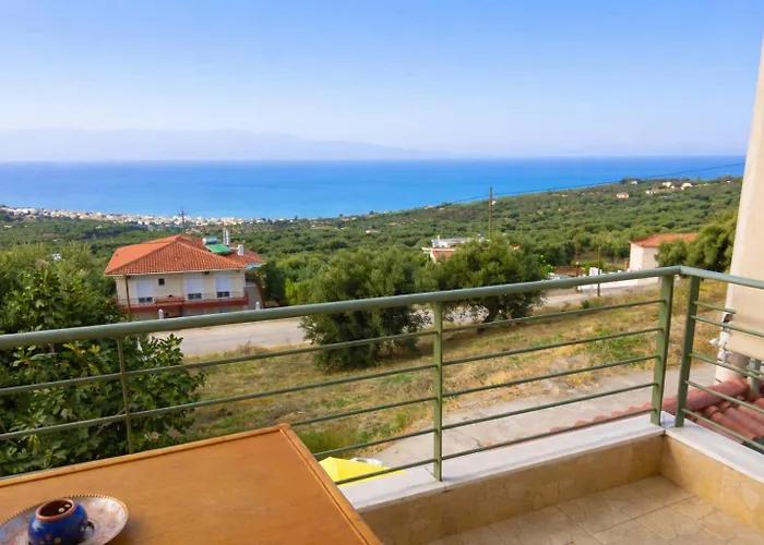 Serene Seaview Getaway With Garden In Akrata Appartement *