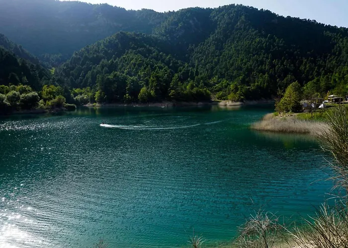 Serene Seaview Getaway With Garden In Akrata *